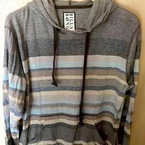 Bundle 3 items for $15 🎉 Billabong Pullover with Hoodie